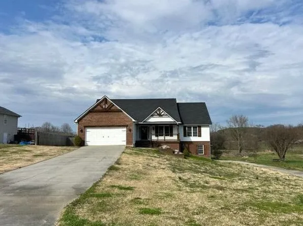 132 Maloy Ln SE, Calhoun, GA 30701