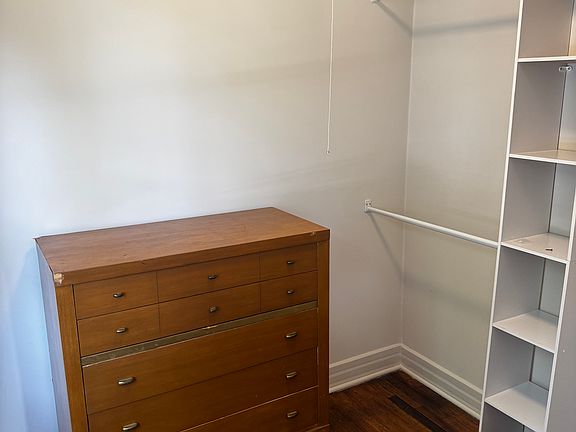 4th image of 3327 W 58th St