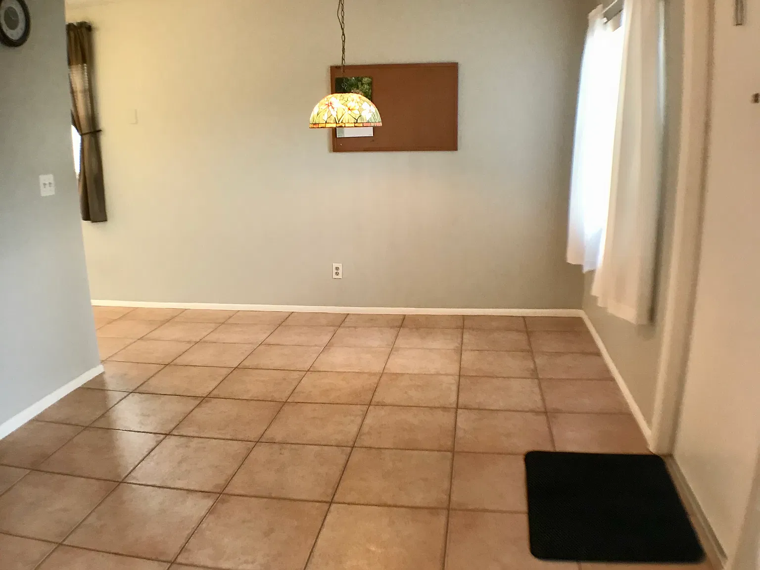 1 bed, 1.5 bath, 750 sqft, $1,300 — Photo 4