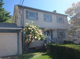 188 Spring St, West Roxbury, MA 02132