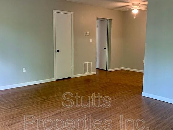 2nd image of 1825 Darby Dr Unit G-10