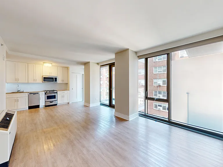 237 E 34th St #805 — Photo 5