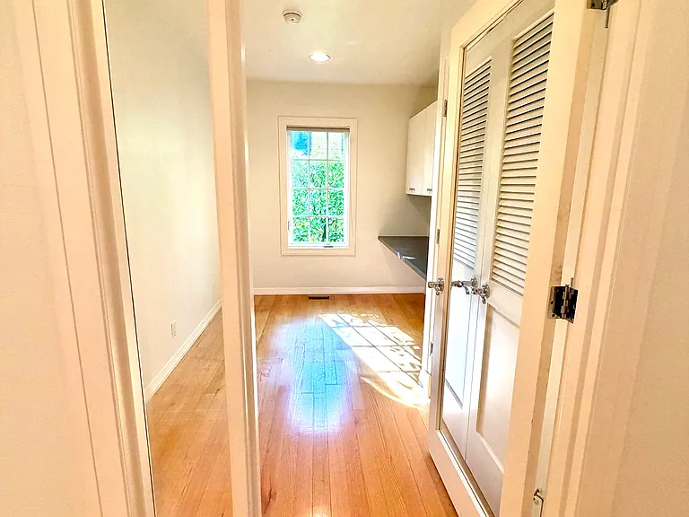172 Middlecrest Rd — Photo 31