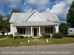 215 3rd St, Hamlet, NC 28345