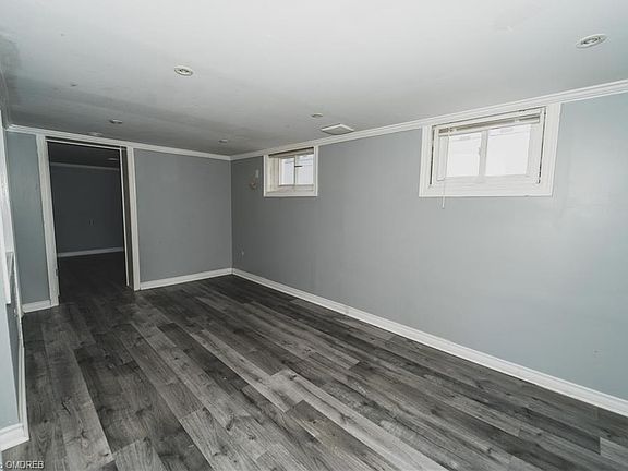 2nd image of 144 Welland Ave