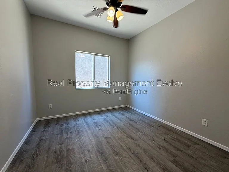 15361 W Port Au Prince Ln — Photo 17