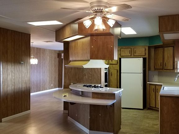 4th image of 592 Palos Dr
