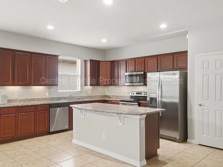2772 Mead Ave — Photo 9