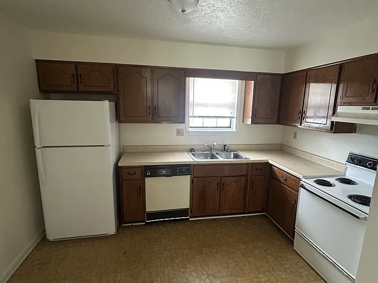 720 E Lincoln Trail Blvd — Photo 12