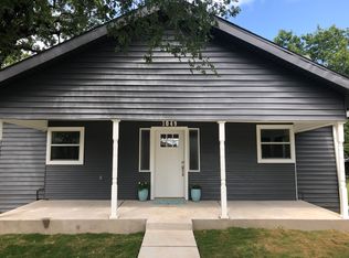 1049 N McCart St, Stephenville, TX 76401