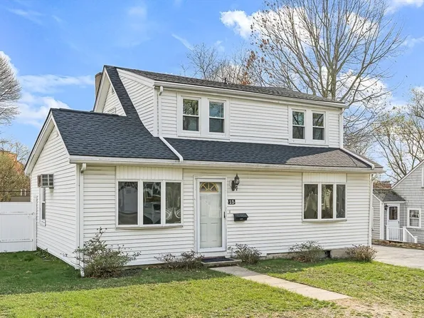15 Tremont St, Stoneham, MA 02180