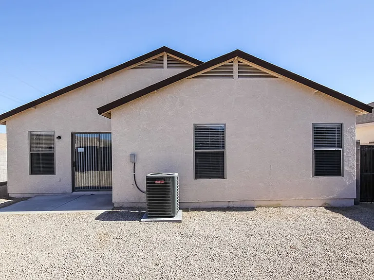 11502 W Corrine Dr — Photo 14
