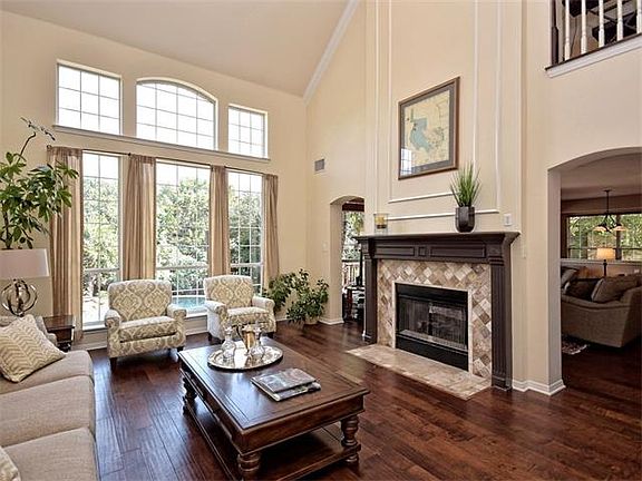 5th image of 8031 Bottlebrush Dr