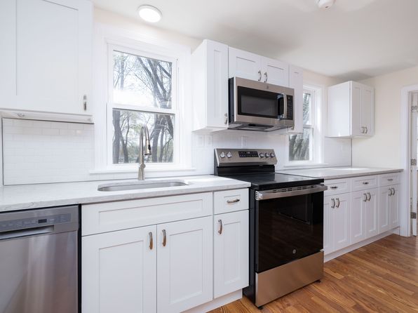 12 Old Park Ave APT 2