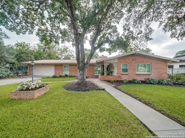 8210 ROBIN REST DR, San Antonio, TX 78209