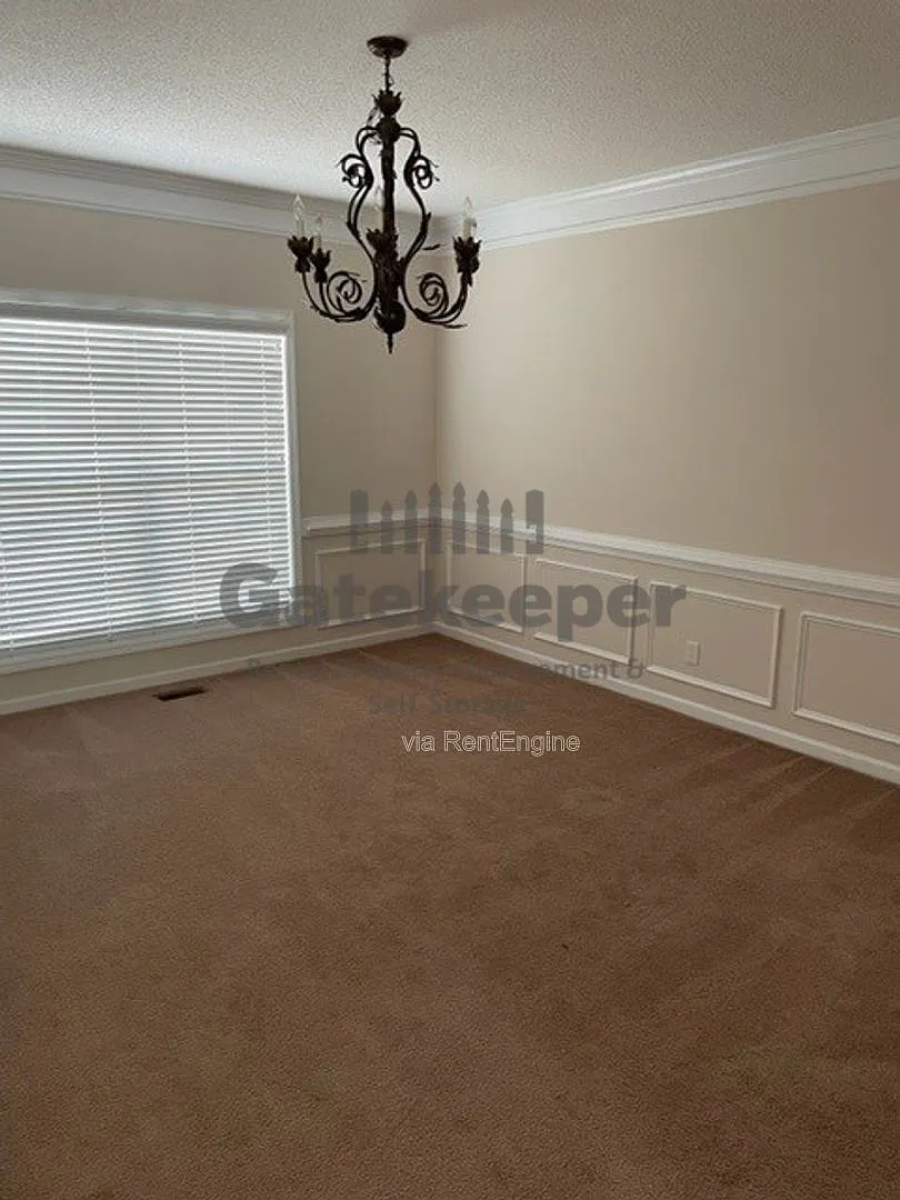 4 bed, 3.5 bath, 2866 sqft, $2,795 — Photo 2