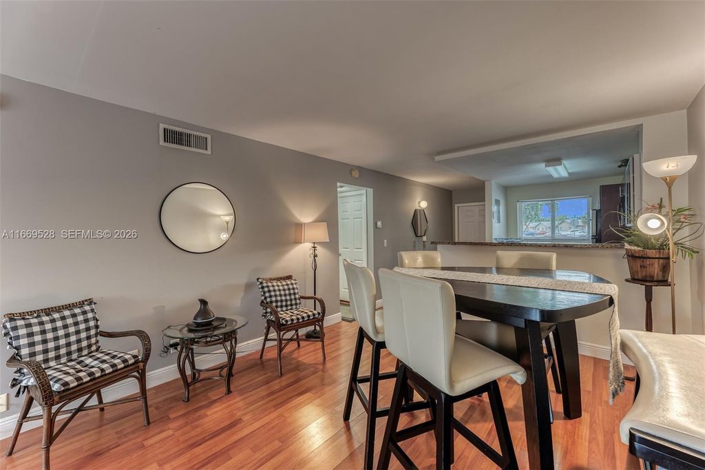 840 Pine Dr APT 103, photo 9