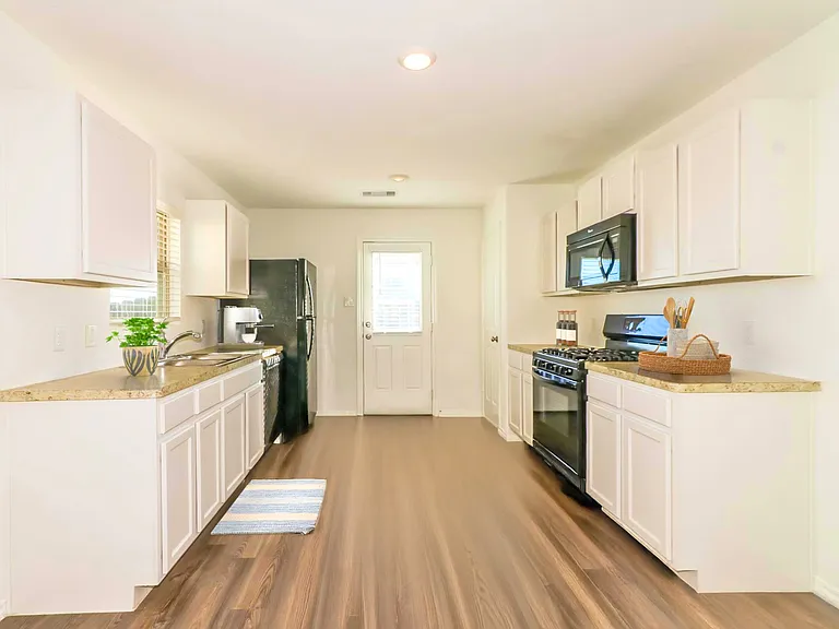 11150 N Lake Mist Ln — Photo 4