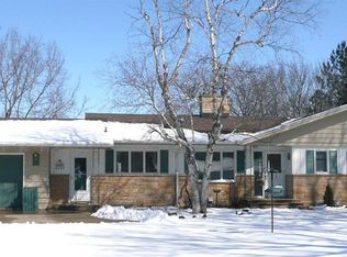 801 E Humphrey St, Lake Crystal, MN 56055