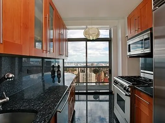 Sold by Corcoran | media 3