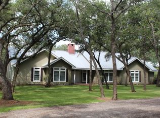 560 Treasure Oaks, Inez, TX 77968
