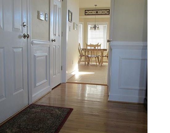3rd image of 4805 Pond Mill Way