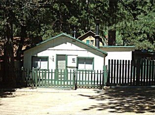 23000 Oak Ln, Crestline, CA 92325