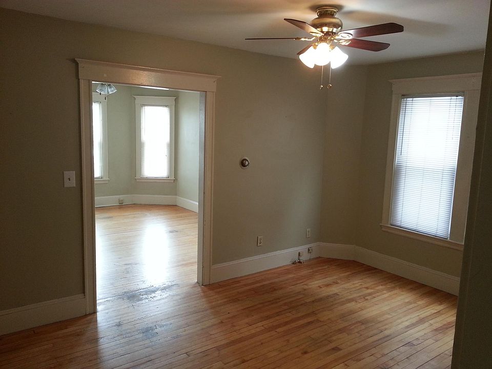 Dining room looking toward living room