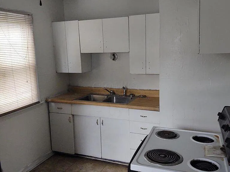 1739 Piedmont Rd — Photo 1