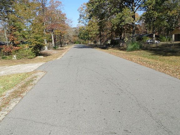 4th image of 9177 Oakwood Dr