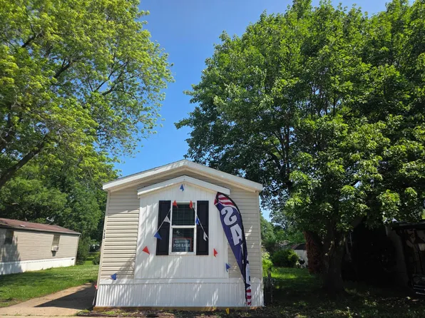 113 Redwood Dr, Morton, IL 61550