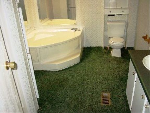 http://www.propertyboss.net/CustomerImages/DFF001_92991/media/Properties/18745%20US%20Hwy%2027/zsmal