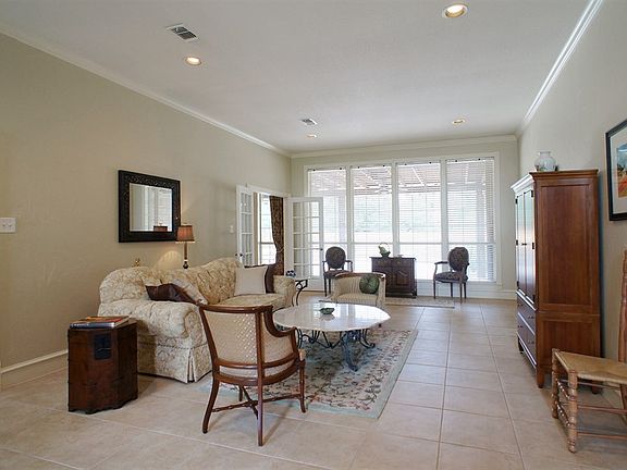 3rd image of 1303 Pecos Dr