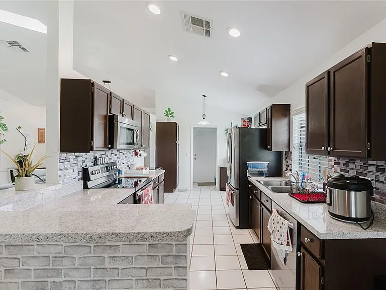 8859 Fort Jefferson Blvd — Photo 17