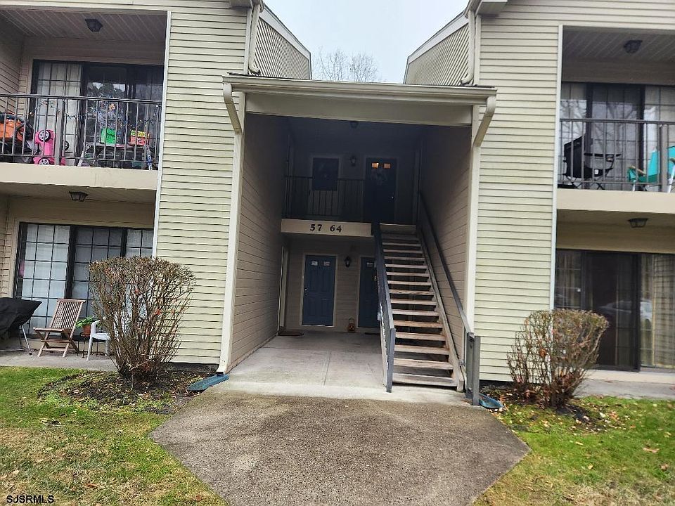 1st image of 63 Sussex Pl #63