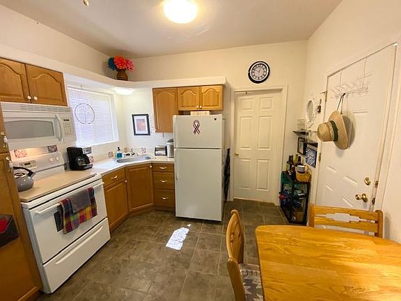 3rd image of 12545 E 47th Dr