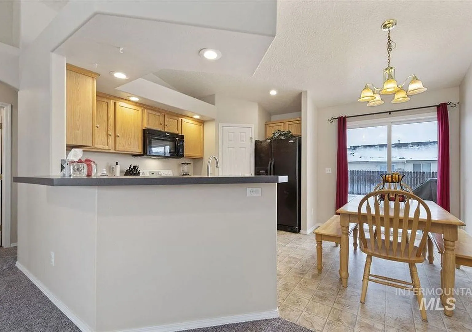 3 Bedroom Home in Nampa _ Pet Friendly! — Photo 3