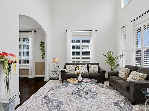 3rd image of 4845 Castleton Road SW