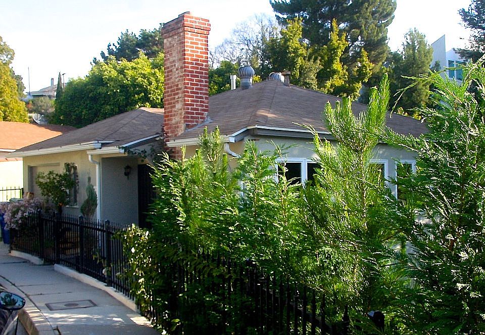 Velma Exterior