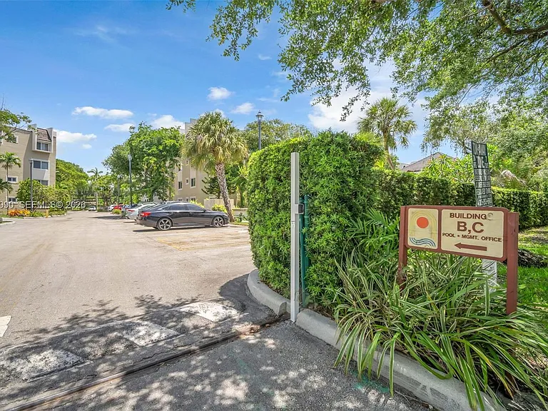 8101 Camino Real #402 — Photo 41