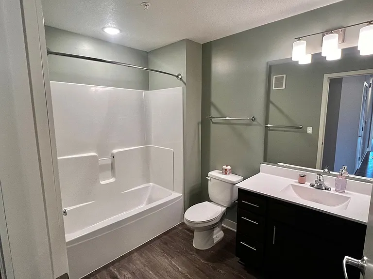 Spectrum Apartments & Townhomes — Photo 98