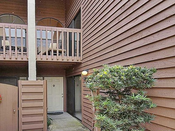2nd image of 4540 Park Lake Ter N