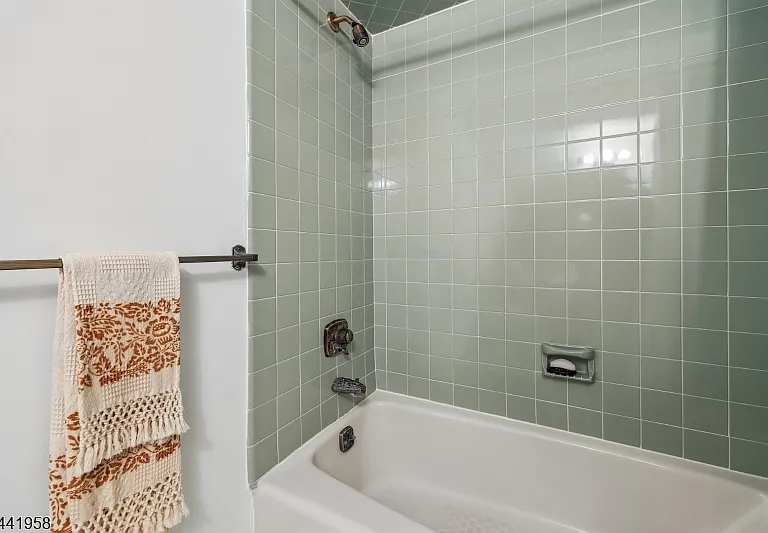 260 Prospect St #24 — Photo 16