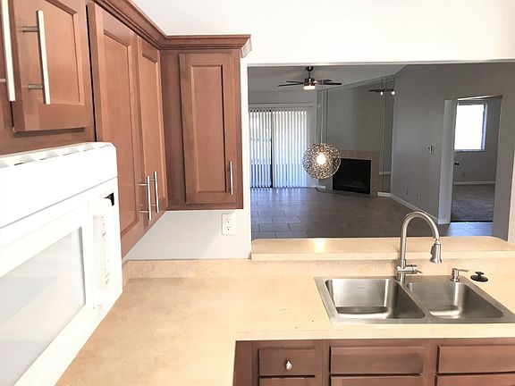3rd image of 7701 Baymeadows Cir W APT 1048
