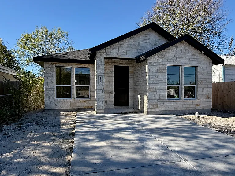 411 Moselle Ave — Photo 25