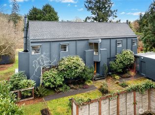 7748 Sportsman Club Rd NE, Bainbridge Island, WA 98110