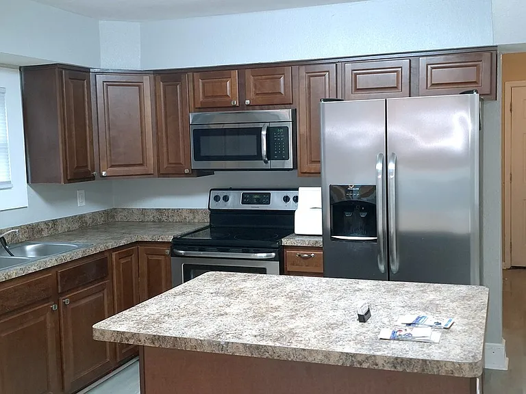 424 Middlesex St — Photo 24
