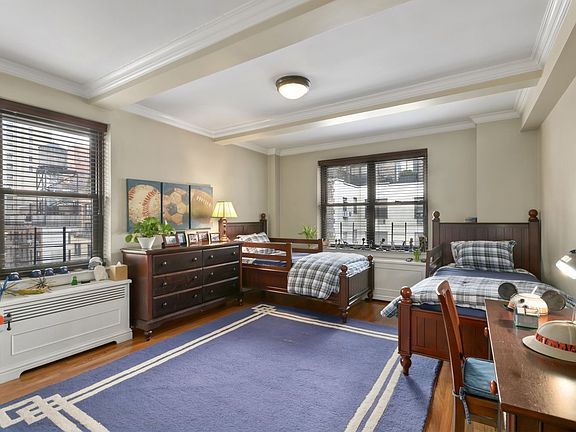 4th image of 245 E 72nd St APT 11F