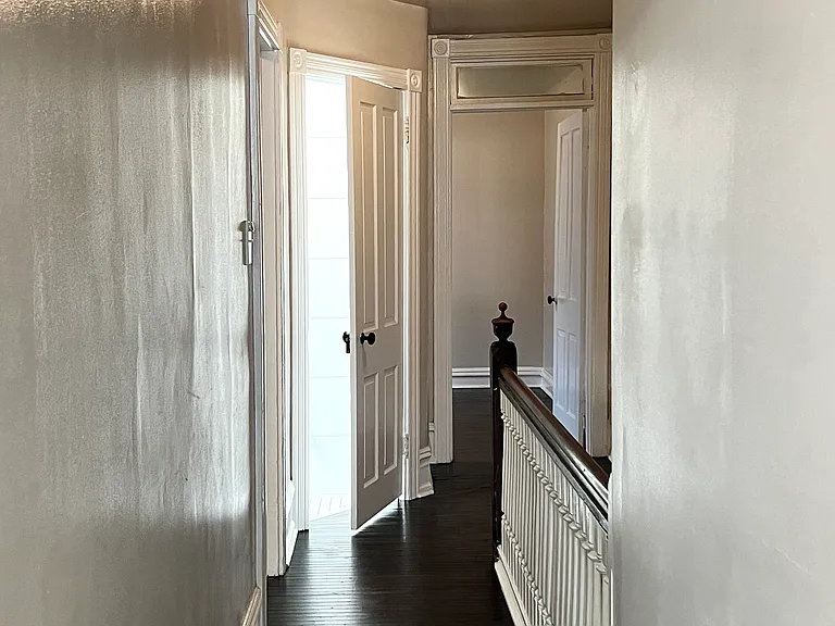 539 E Fulton St — Photo 14