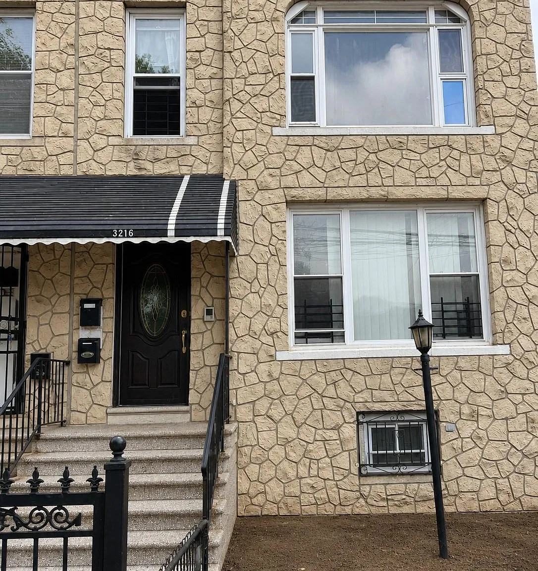3216 Seymour Avenue, New York, NY 10469 — Photo 4